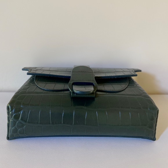 SENREVE Aria Green Leather Croc-Embossed Belt Bag - Picture 15 of 16